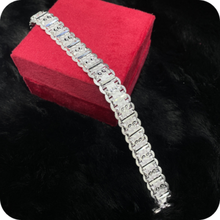 Oval cut bracelet
